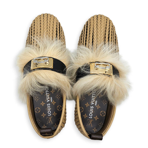 Haven Closed Mule  40 Beige Flats in Calfskin Gold hardware