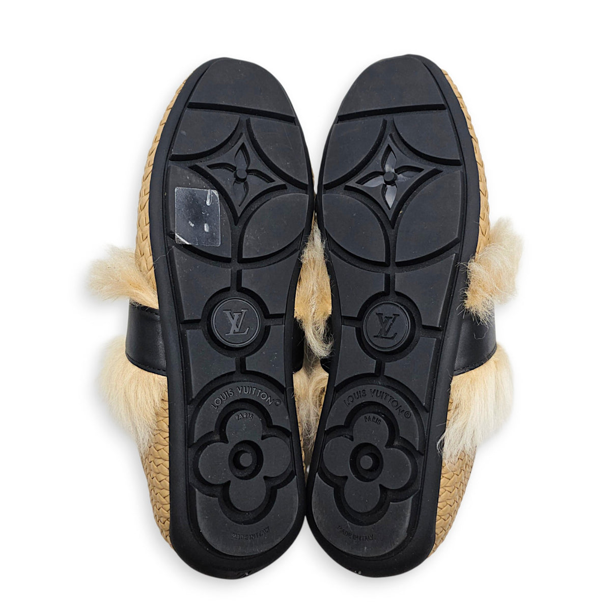 Haven Closed Mule  40 Beige Flats in Calfskin Gold hardware
