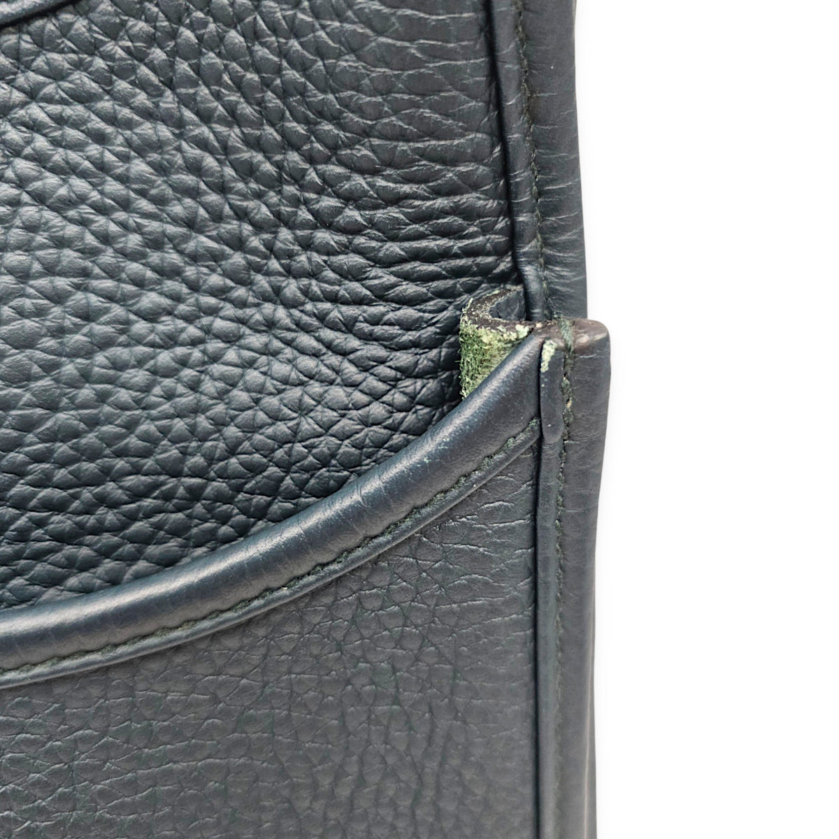 Evelyne 29 Vert Cypres in Clemence Gold hardware