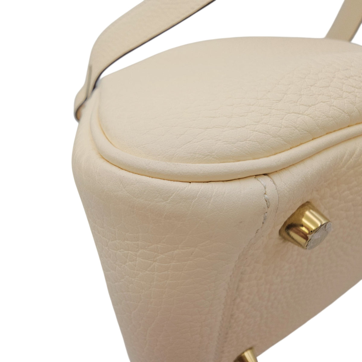 Lindy 26 Nata in Clemence Gold hardware