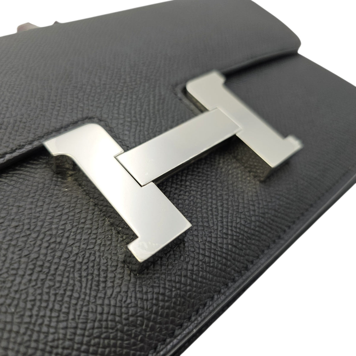 Constance Elan Noir in Epsom Palladium hardware