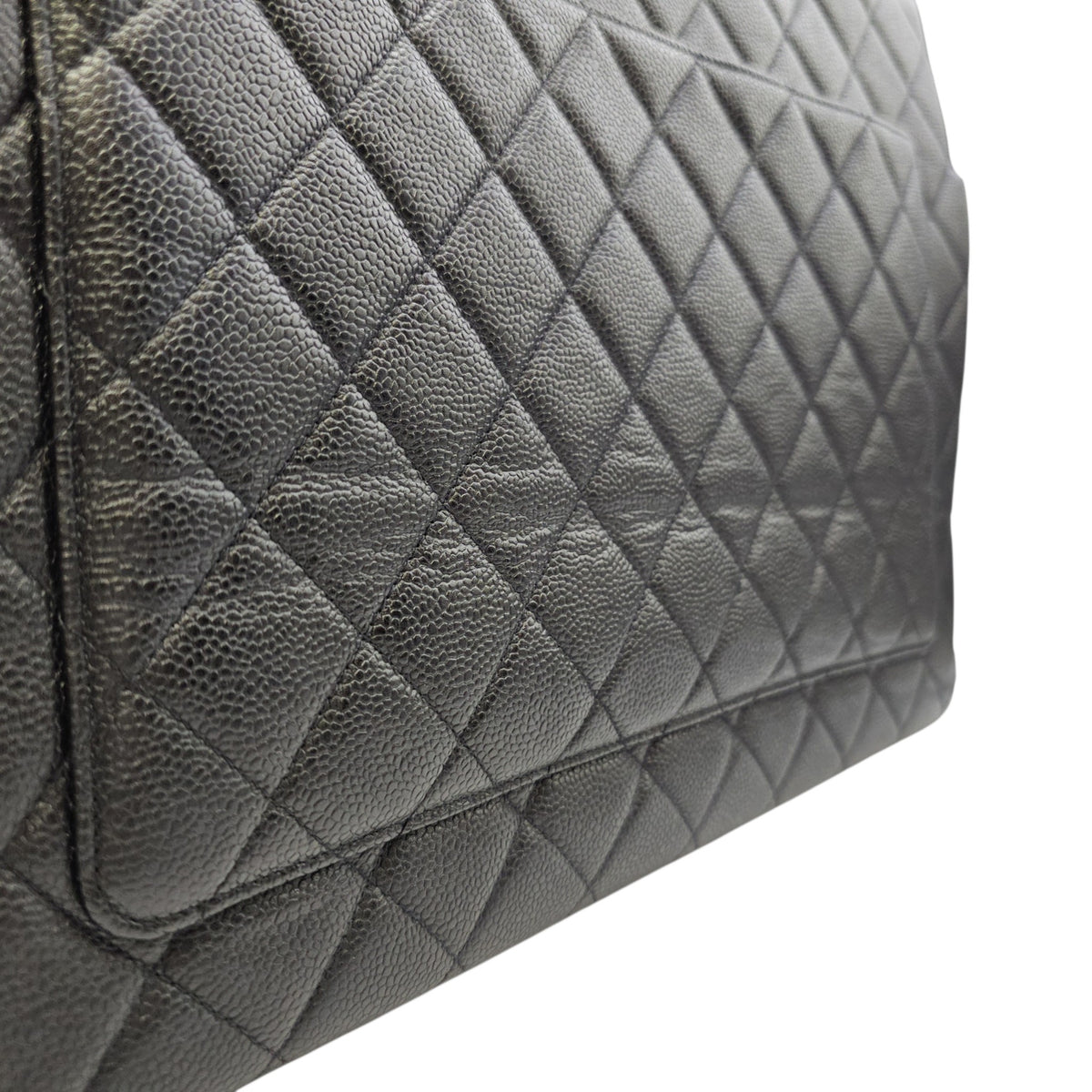 GST 39cm Black Tote Bag in Caviar Leather Gold hardware