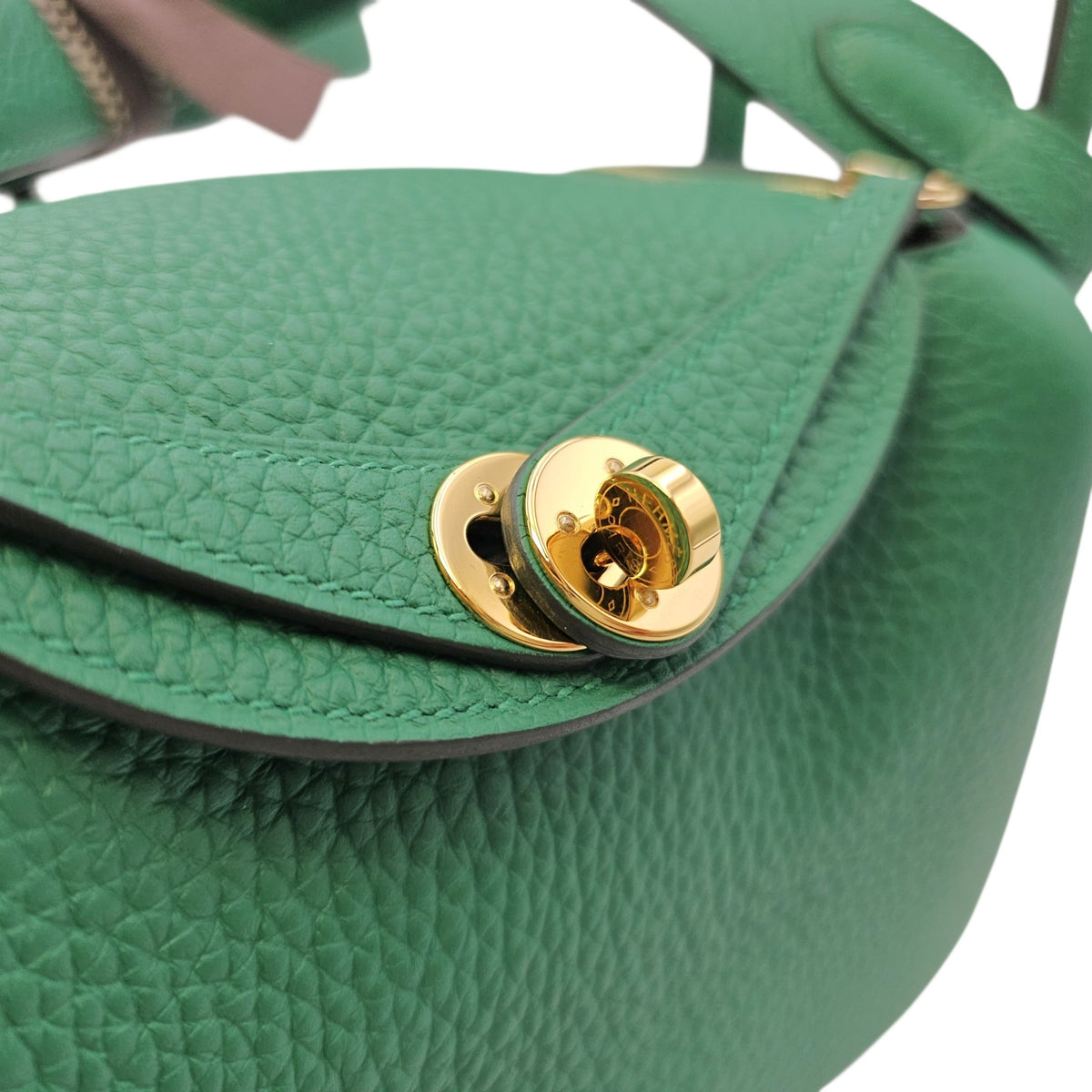 Lindy II Mini Vert Vertigo in Clemence Gold hardware