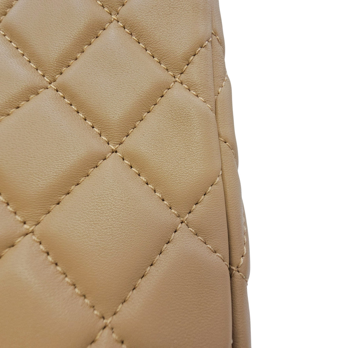 Pearl Crush  Beige Shoulder Bag in Lambskin Gold hardware