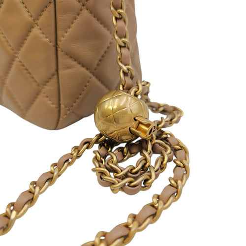 Pearl Crush  Beige Shoulder Bag in Lambskin Gold hardware