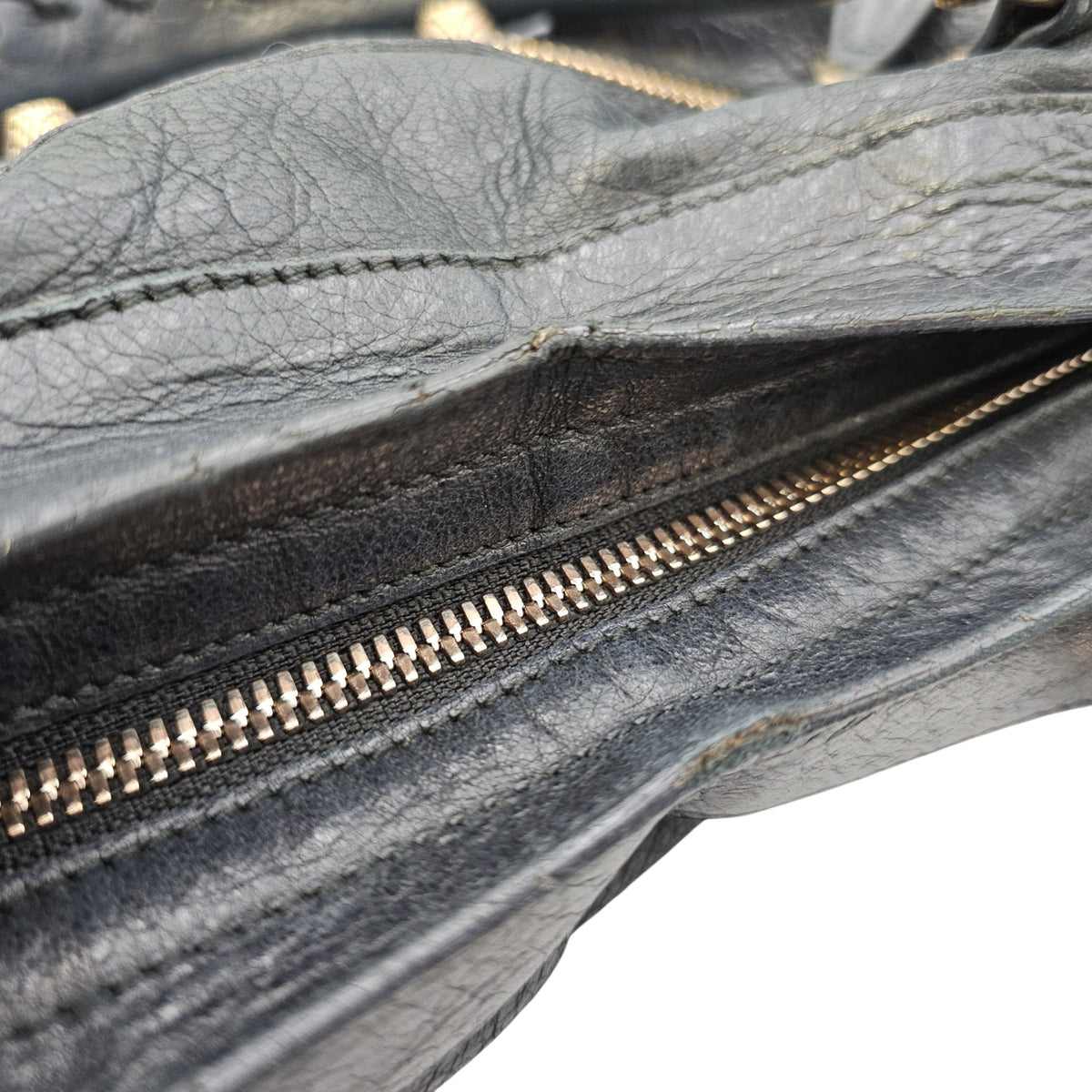 City Black Shoulder Bag in Distressed Leather Rose Gold hardware