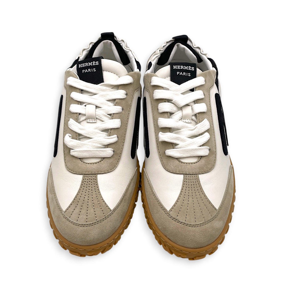 Jet Sneaker. Sz:37.5 White Sneakers in Suede Leather