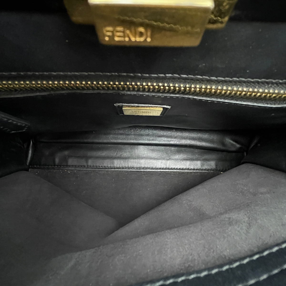Peekaboo  33 cm  Black Top Handle Bag in Calfskin Gold hardware