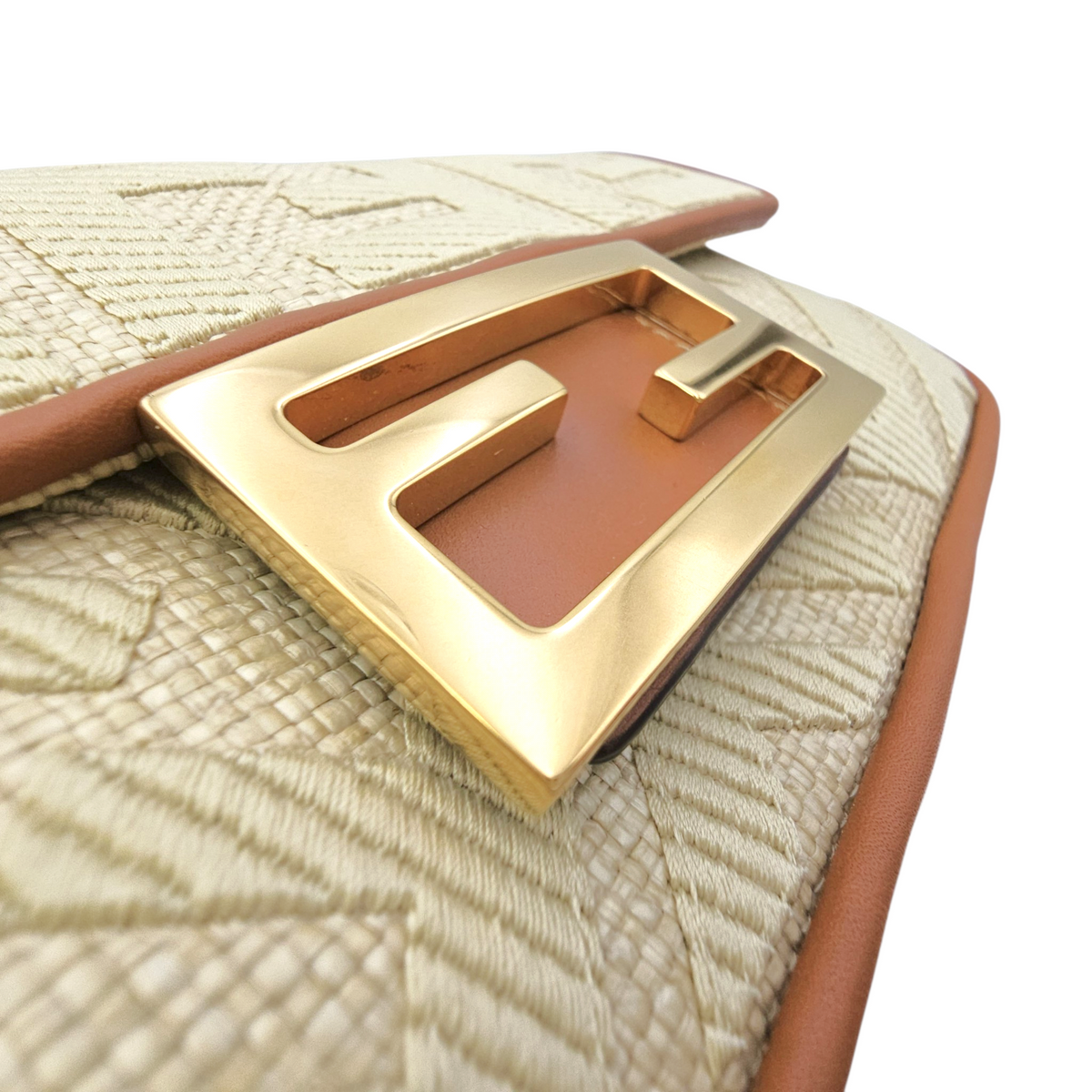 Baguette Beige Shoulder Bag in Raffia Gold hardware
