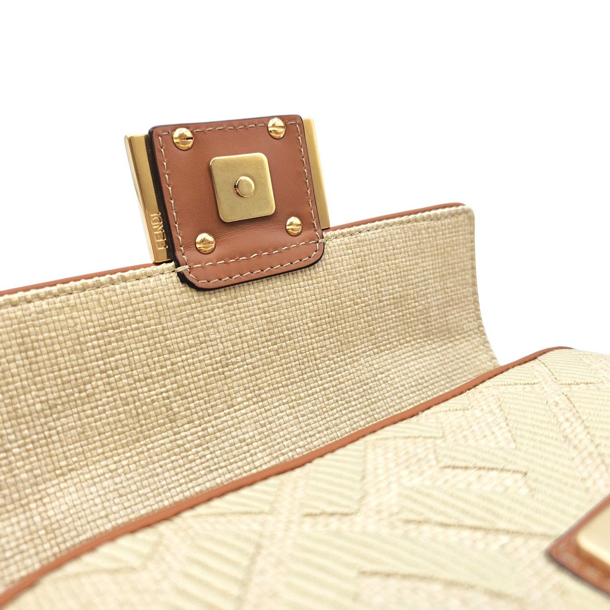 Baguette Beige Shoulder Bag in Raffia Gold hardware