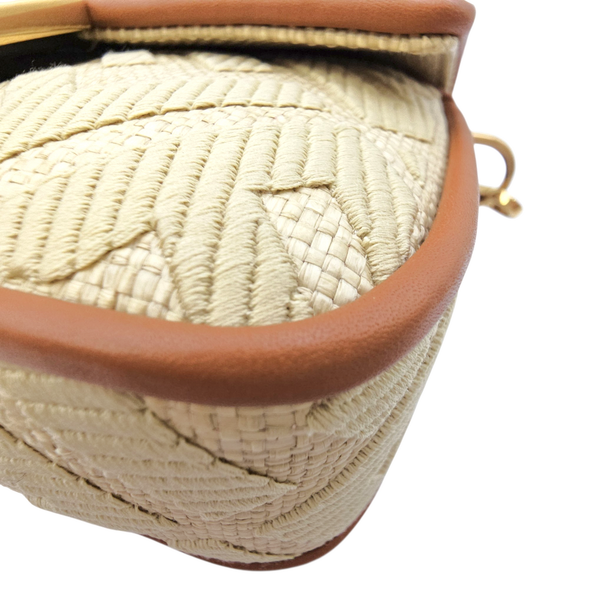 Baguette Beige Shoulder Bag in Raffia Gold hardware
