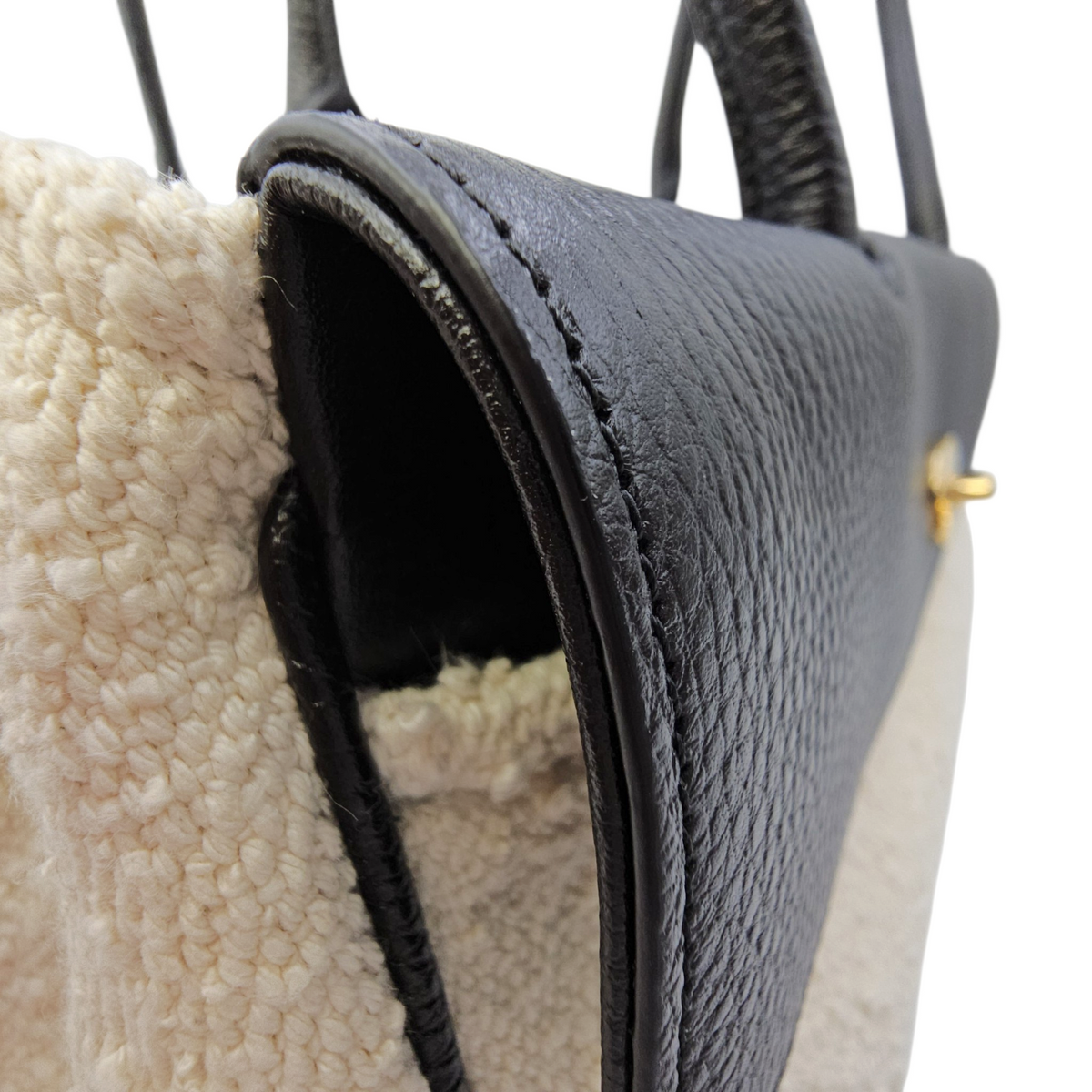 Urban Essentials  31 White Shoulder Bag in Tweed Gold hardware