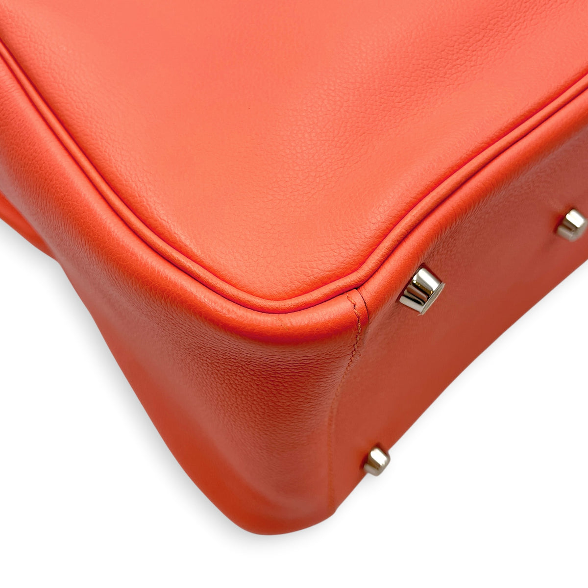 Lindy 30 Flamingo in Evercolor Palladium hardware