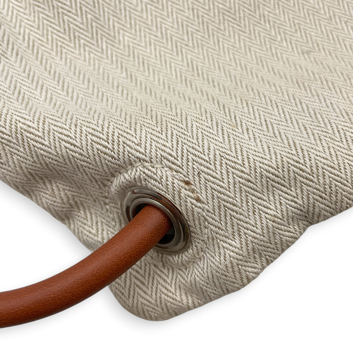 Maline Grooming Bag Gold in Canvas