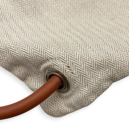 Maline Grooming Bag Gold in Canvas