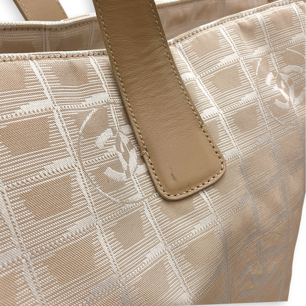 Travel Line  43 Beige Tote Bag in Jacquard Silver hardware