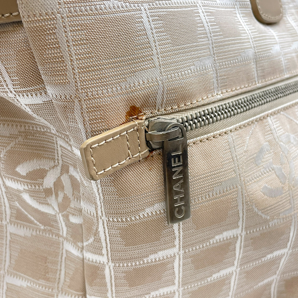 Travel Line  43 Beige Tote Bag in Jacquard Silver hardware
