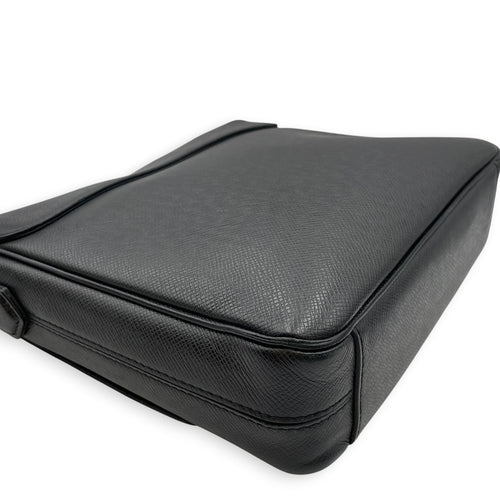 Speed LV Aerogram  Black Messenger in Taiga Leather Silver hardware