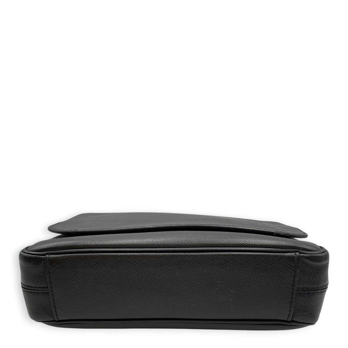 Speed LV Aerogram  Black Messenger in Taiga Leather Silver hardware