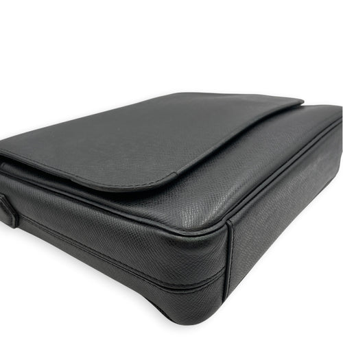 Speed LV Aerogram  Black Messenger in Taiga Leather Silver hardware