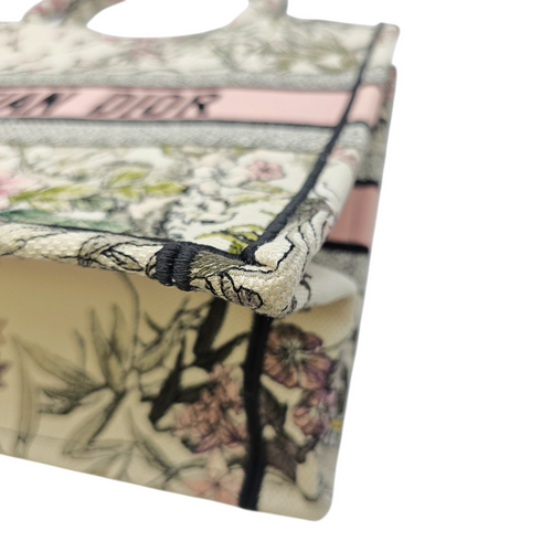 Book Tote Multi-colour Tote Bag in Canvas
