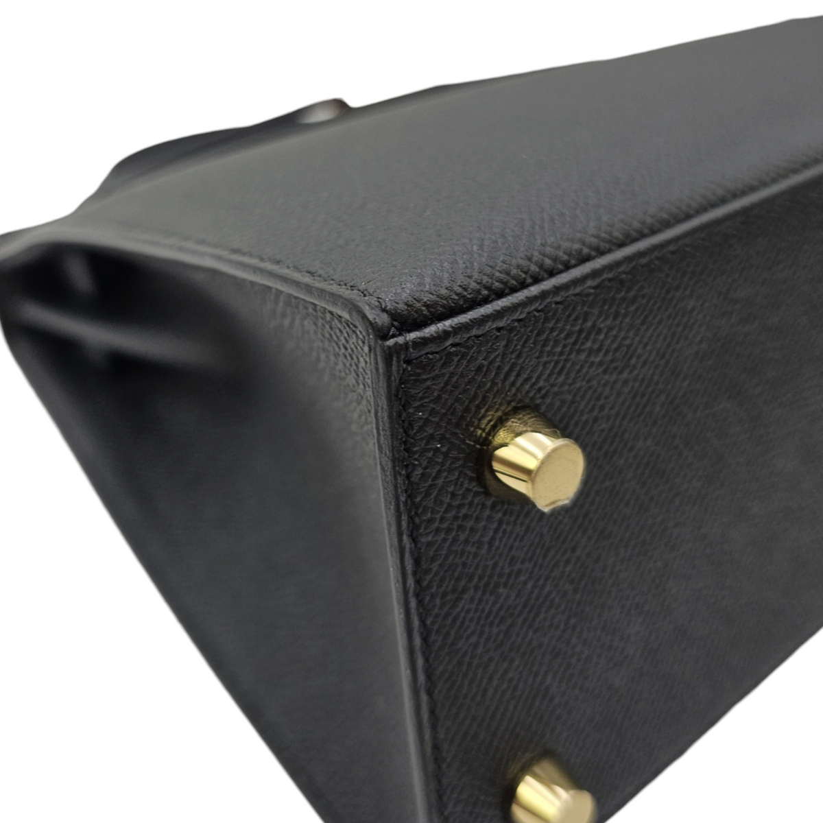 Sellier Kelly 25 Noir in Epsom Gold hardware