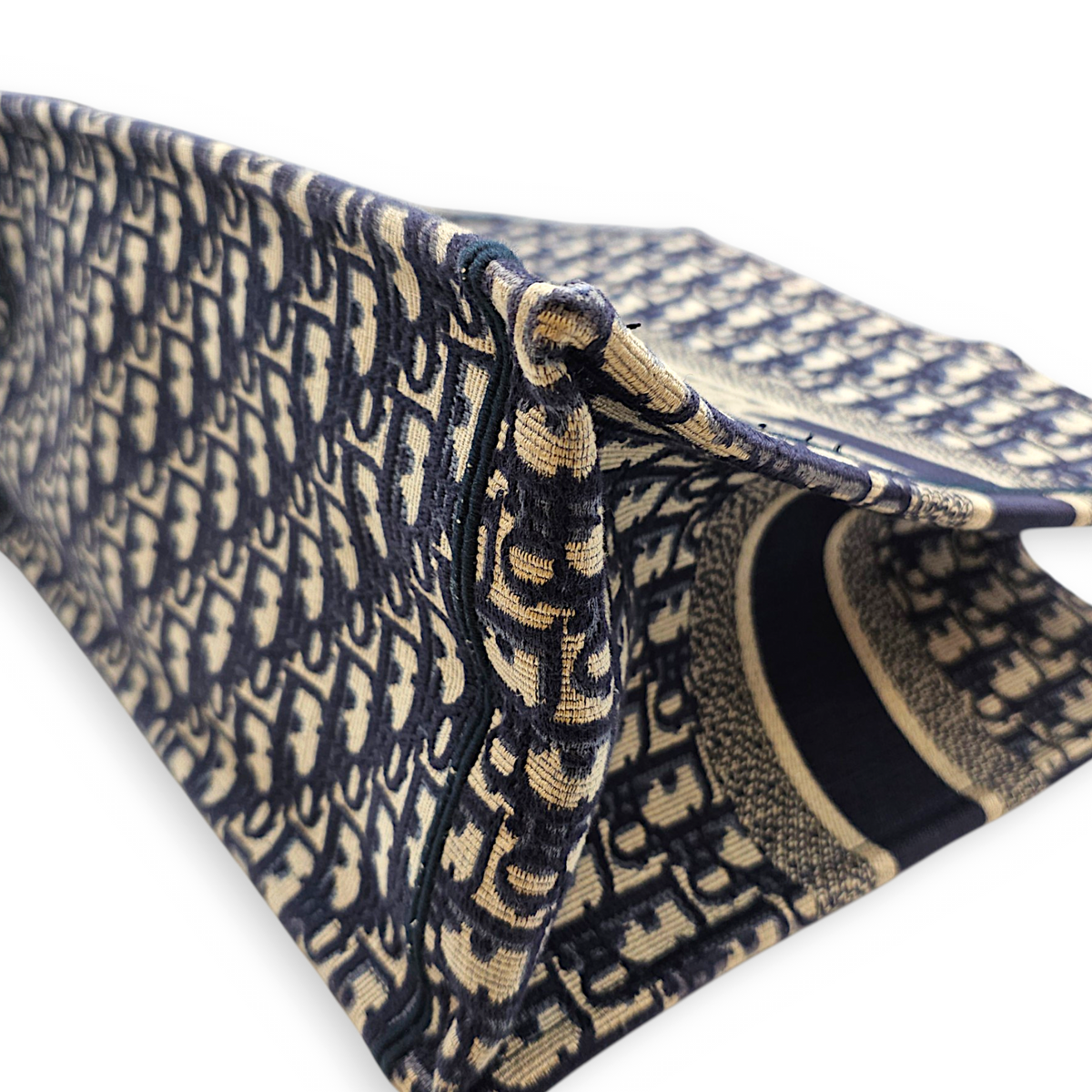 Book Tote 37 Blue Tote Bag in Jacquard