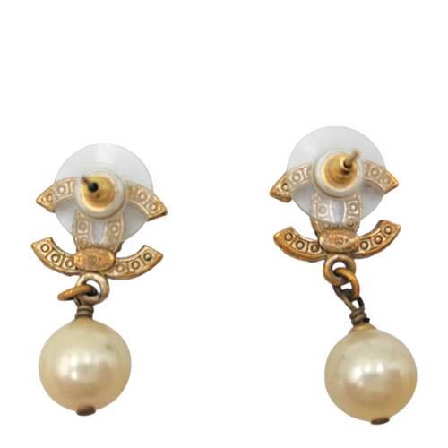 Pearl CC  Gold Earrings Gold hardware