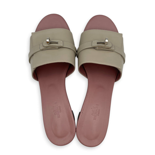 Gigi 50 40 Beige Galet Sandals in Calfskin Palladium hardware