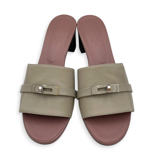 Gigi 50 40 Beige Galet Sandals in Calfskin Palladium hardware