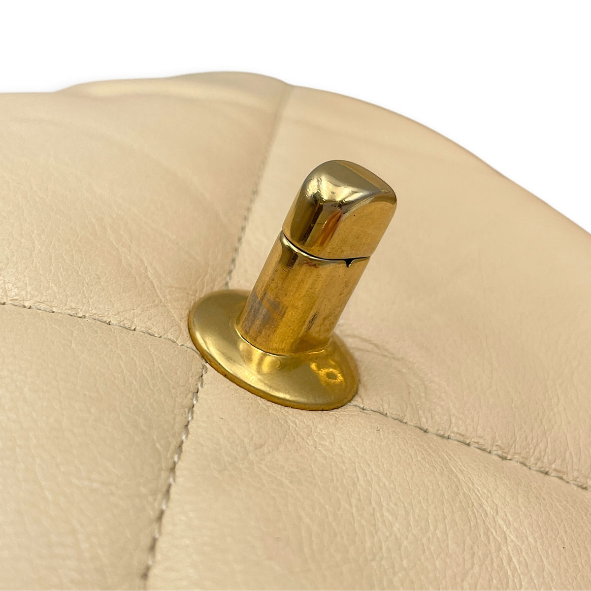 C19 25 Beige Shoulder Bag in Goat Leather Mixed hardware