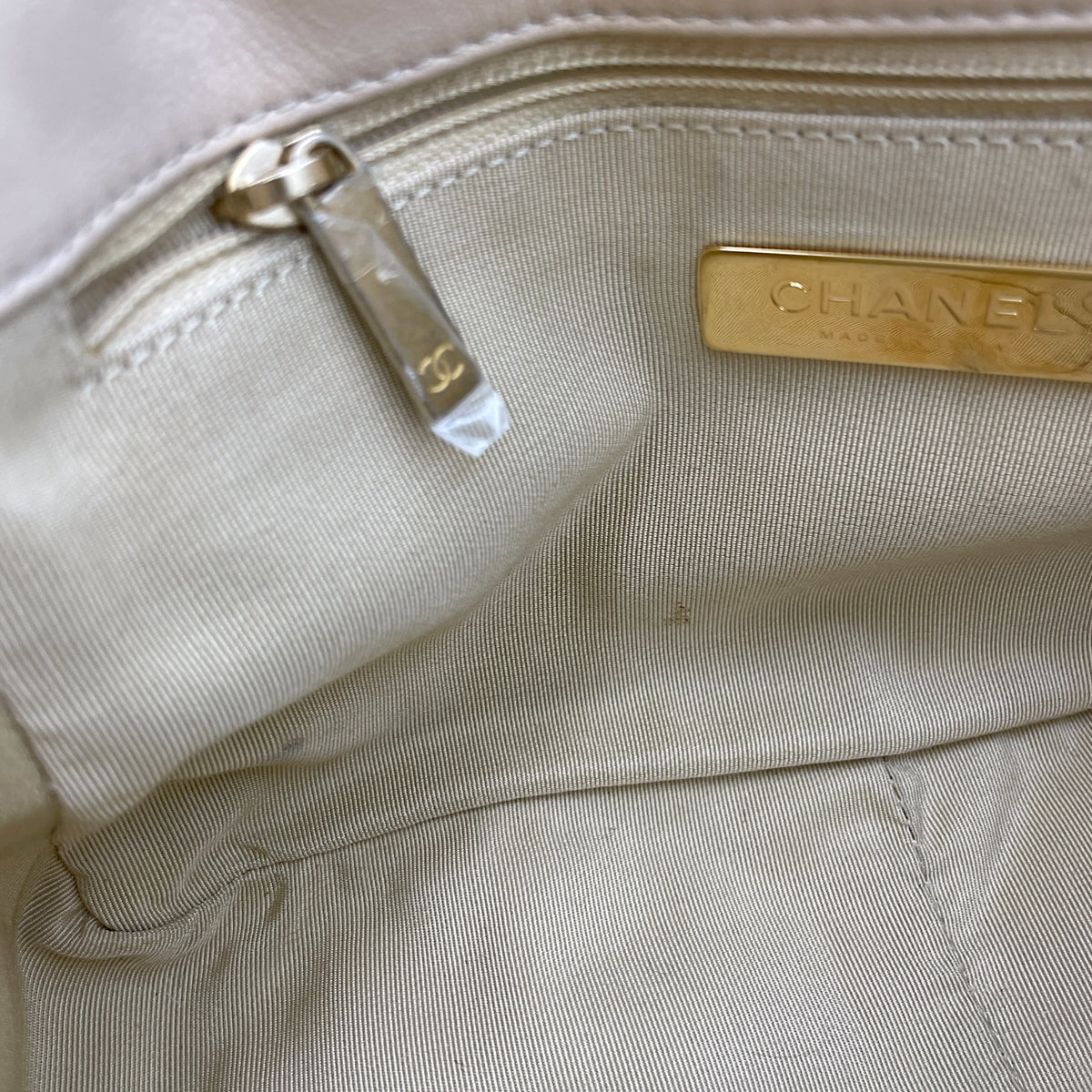 C19 25 Beige Shoulder Bag in Goat Leather Mixed hardware