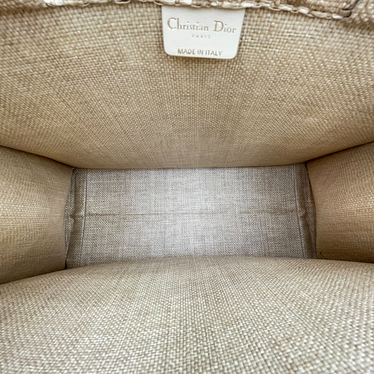 Book Tote Beige Tote Bag in Raffia