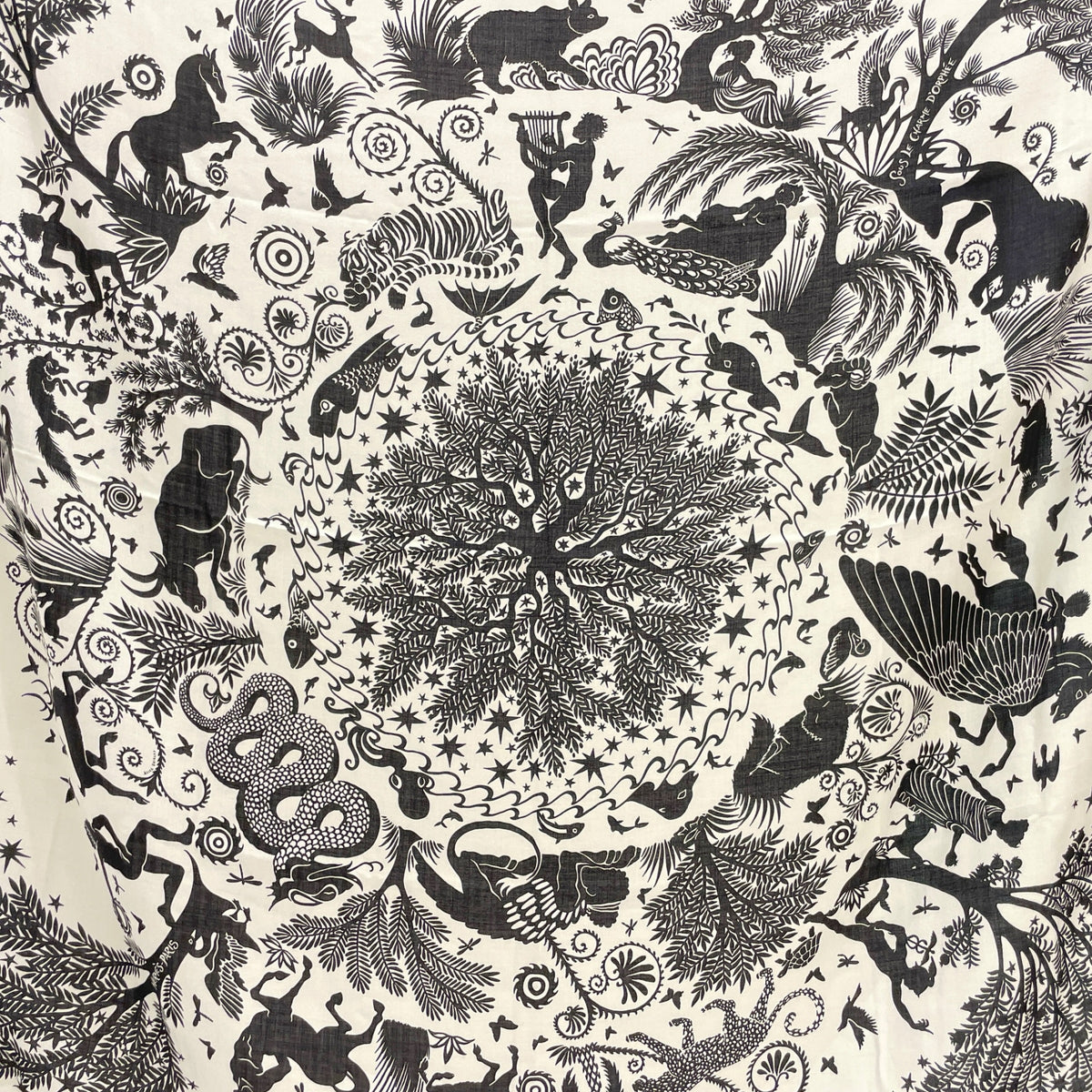 Sous le Charme d'Orphee Shawl 140 Noir/Blanc Shawl