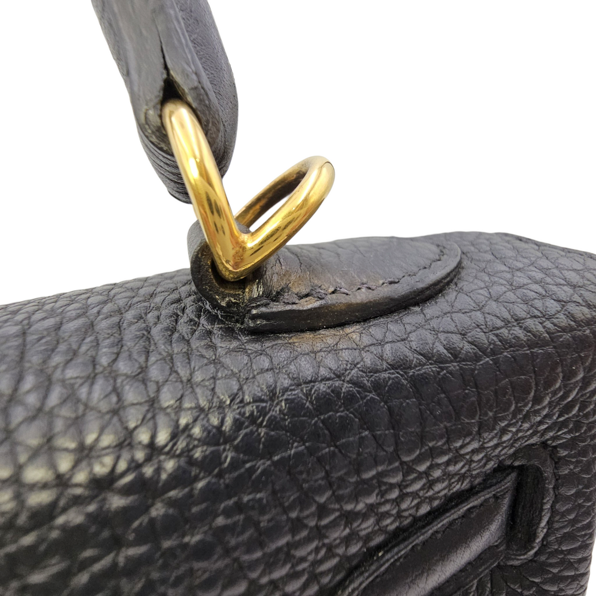 Kelly 25 Noir in Togo Gold hardware