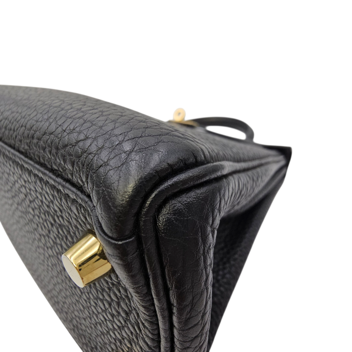 Kelly 25 Noir in Togo Gold hardware