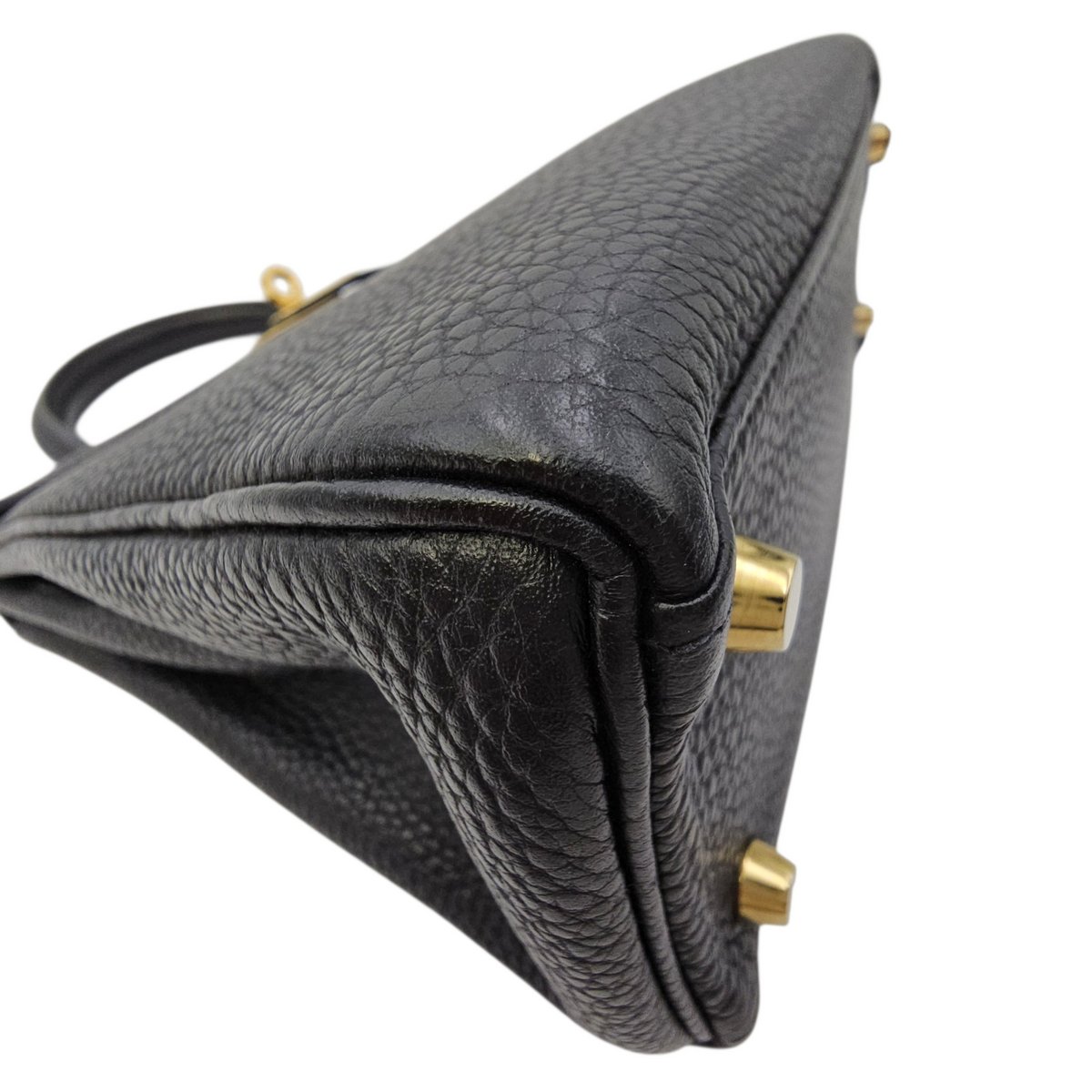 Kelly 25 Noir in Togo Gold hardware