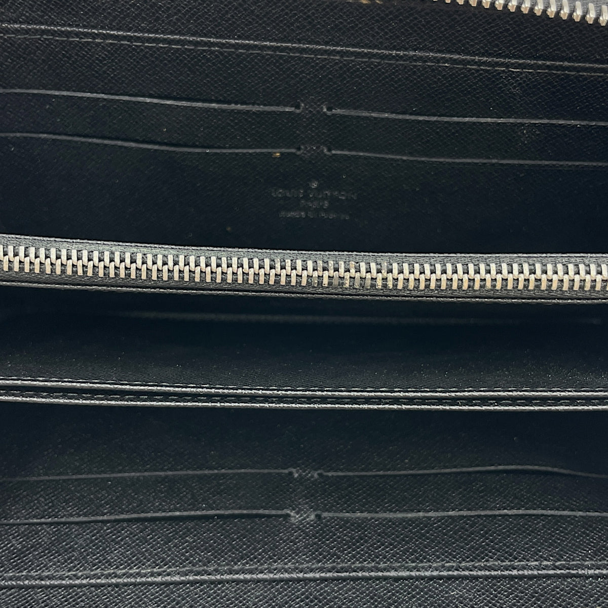 Zippy Black Wallet in Epi Leather Silver hardware