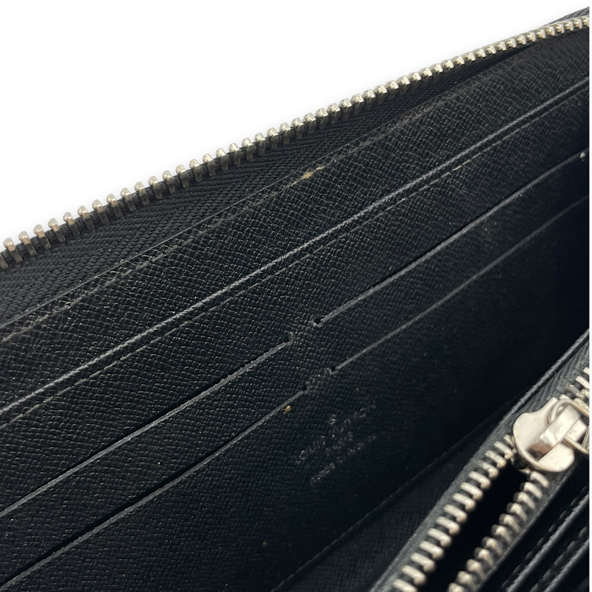 Zippy Black Wallet in Epi Leather Silver hardware
