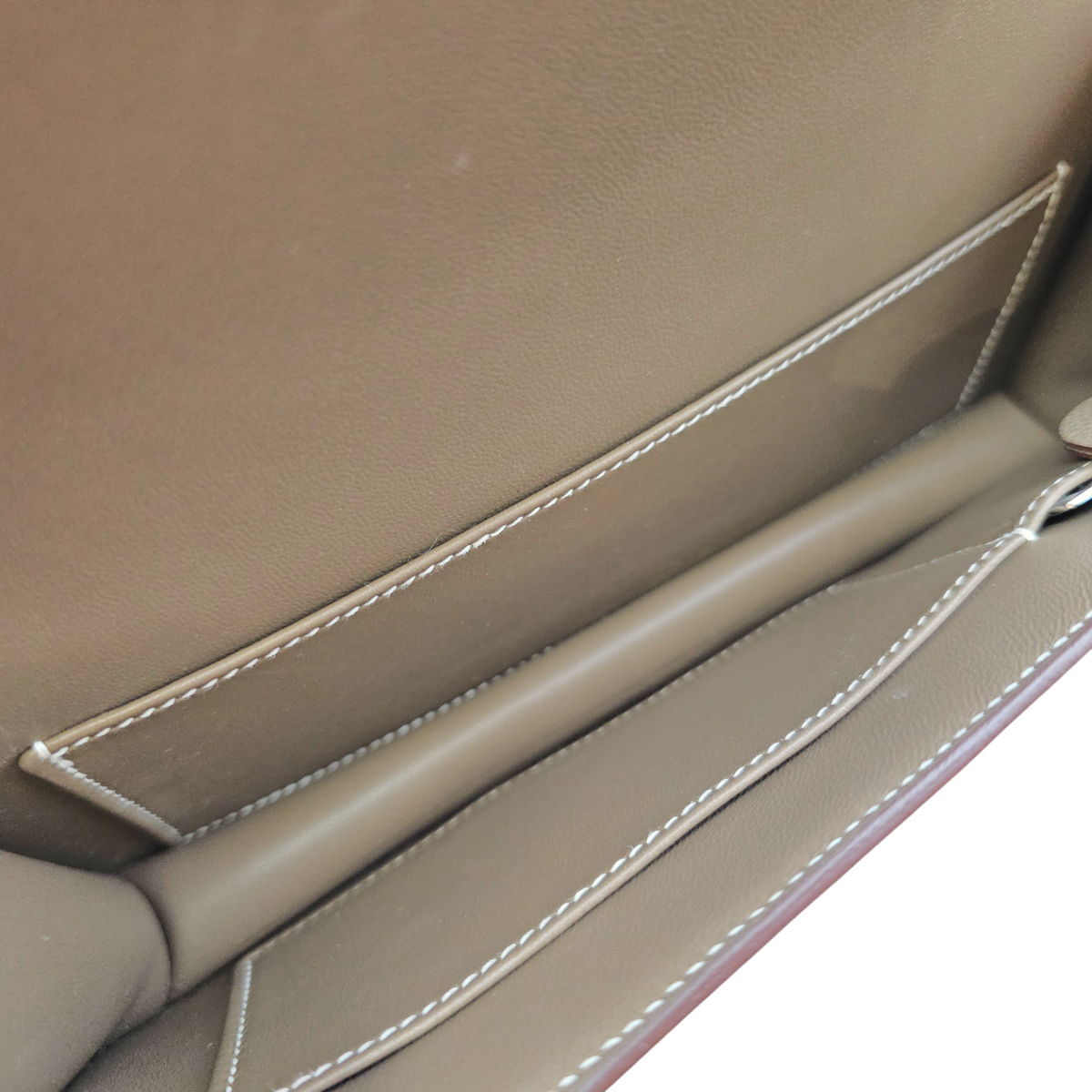 Constance Elan Etoupe in Epsom Rose Gold hardware