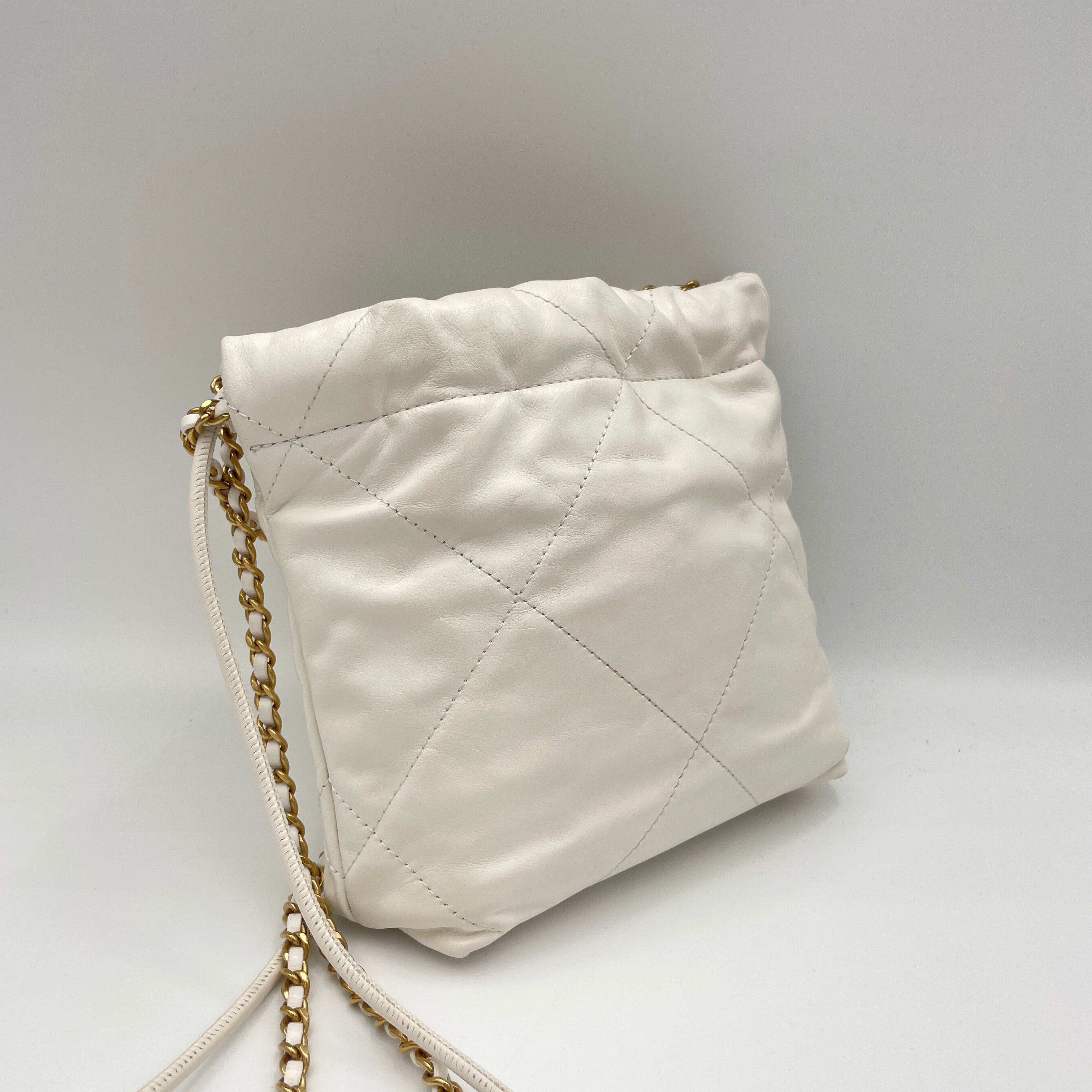 Chanel 22 Mini White Shoulder Bag in Calfskin, Gold hardware