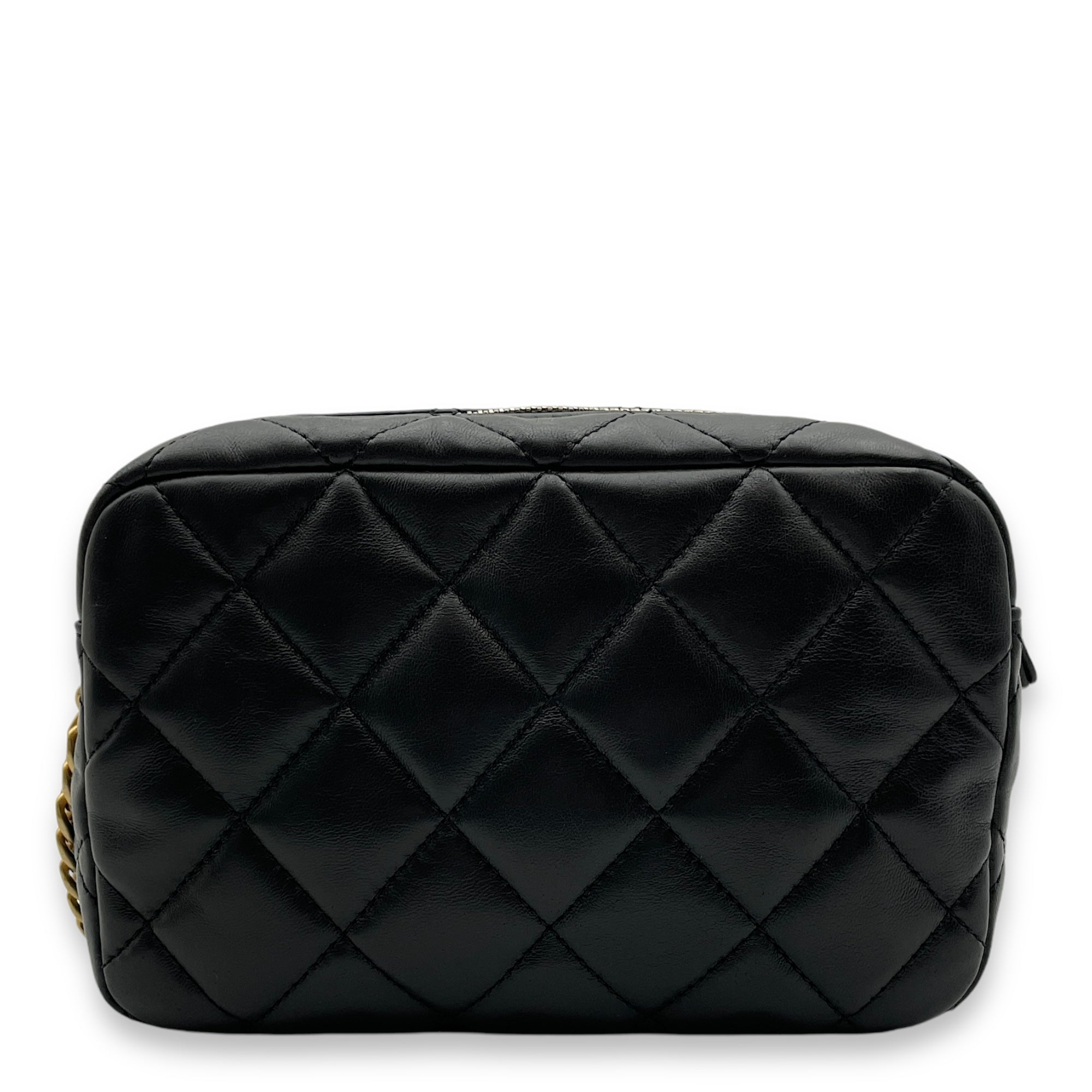 【ユニセックスで使える♪】CHANEL スマホポーチ SO BLACK Chanel Tech Me Out Chain Phone Pouch - Luxe Du Jour