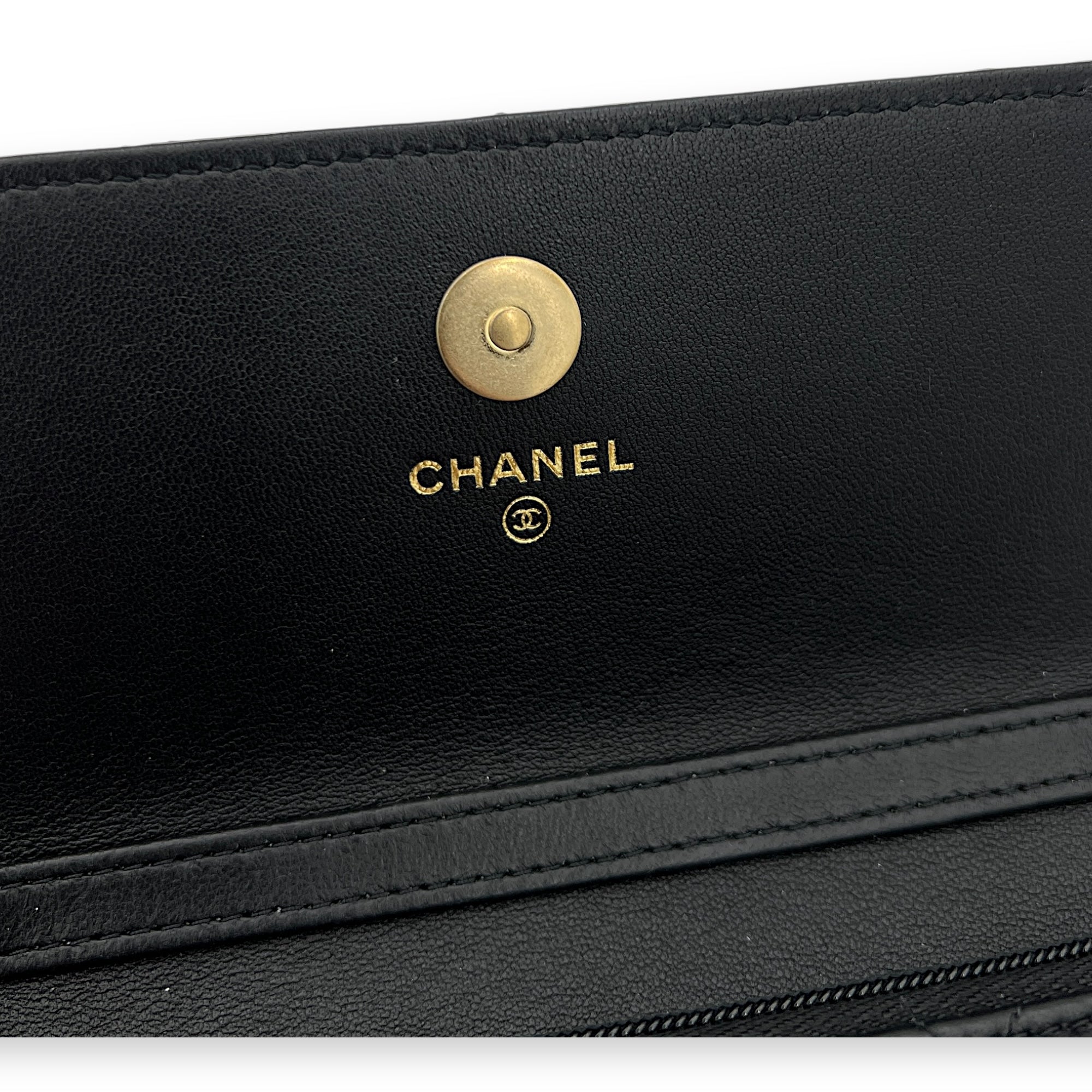 CC Phone Black Wallet On Chain in Lambskin, Gold hardware