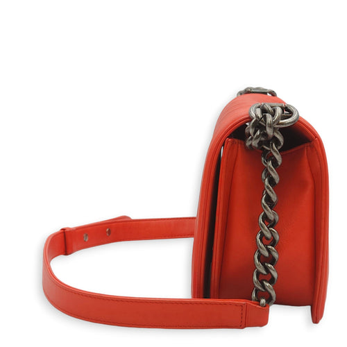 Chevron Le Boy Medium Red Shoulder Bag in Calfskin, Ruthenium hardware