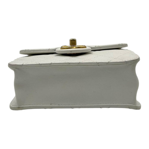 Chic Pearls White Crossbody Bag in Lambskin, Gold hardware