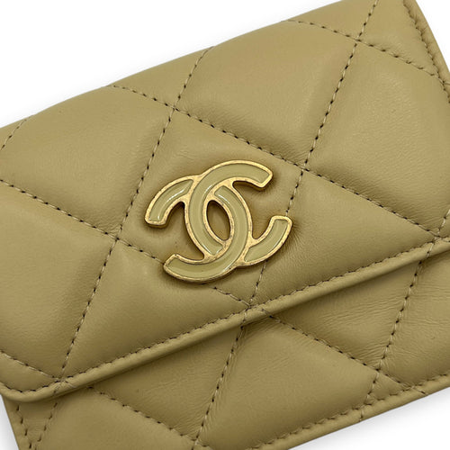 Classic Belt Bag Yellow in Lambskin, Gold hardware
