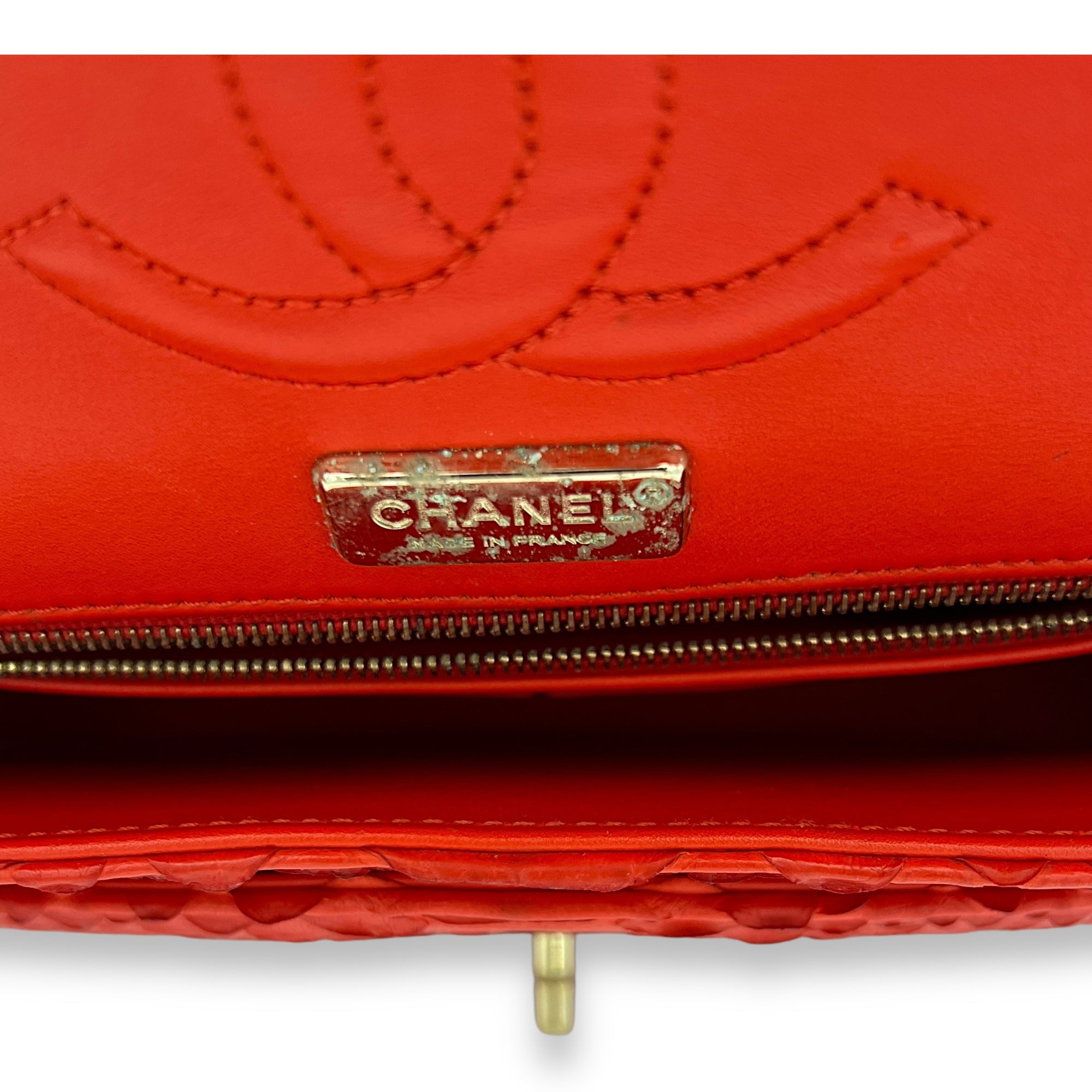 Classic Double Flap  Medium Shoulder bag in Python leather, Gold Hardware