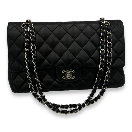 Classic Flap Medium Shoulder bag in Lambskin, Silver Hardware