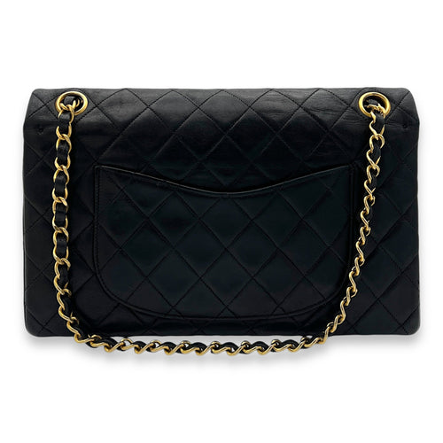Classic Shoulder Bag Medium Black in Lambskin, Gold hardware