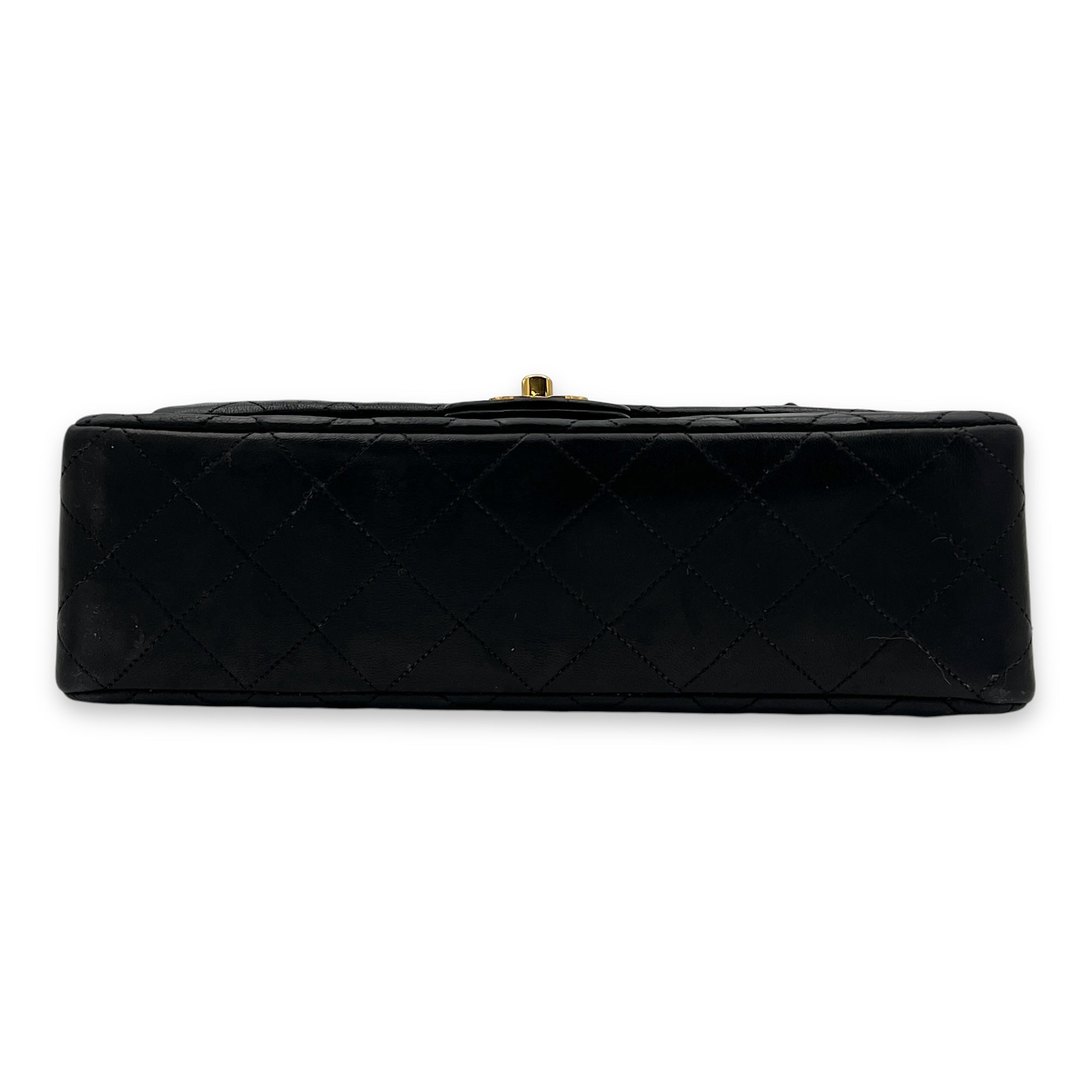 Classic Shoulder Bag Medium Black in Lambskin, Gold hardware